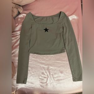 Small Shein DAZY Grey Star Scoop Neck Crop Top (Lightly Worn)